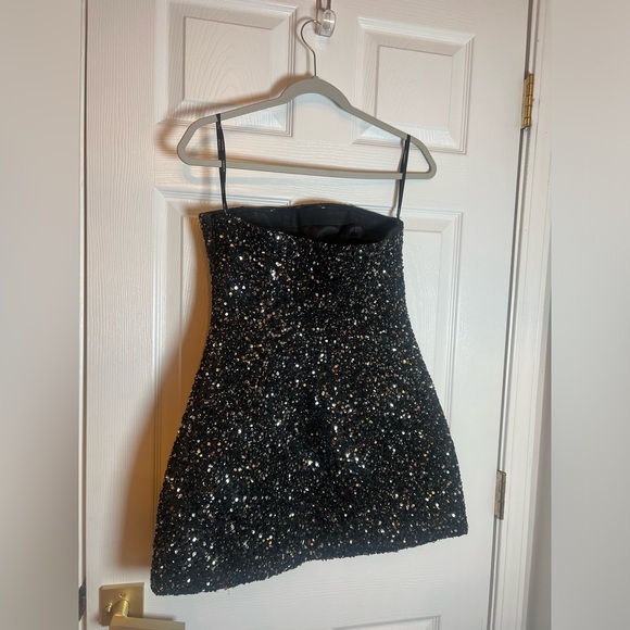 New retrofete Merit Sequin Dress in Black & White - Picture 5 of 7